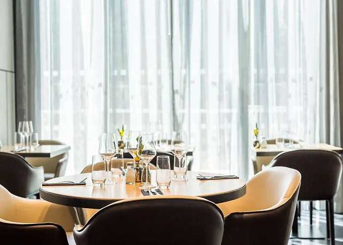 Park Plaza London, Park Royal